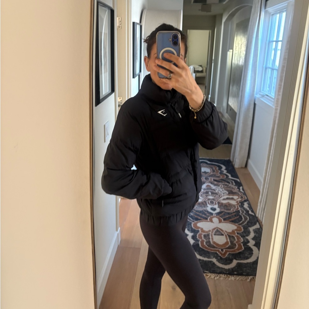 Gymshark Essentials Puffer Jacket Black Size XS